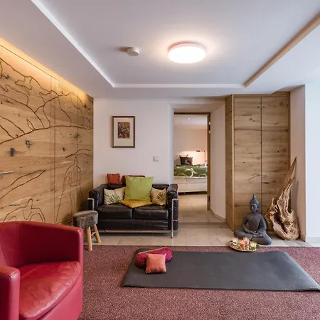 Mit Lounge