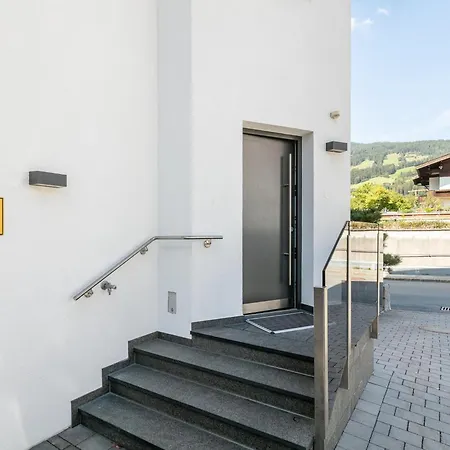 Apartmán Mit Lounge *